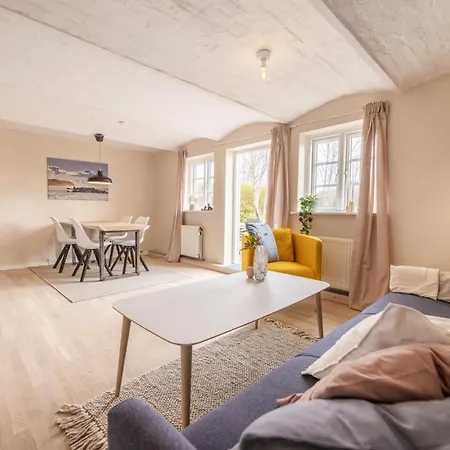 Kalvestalden - A Cozy Апартаменты Йёрринг